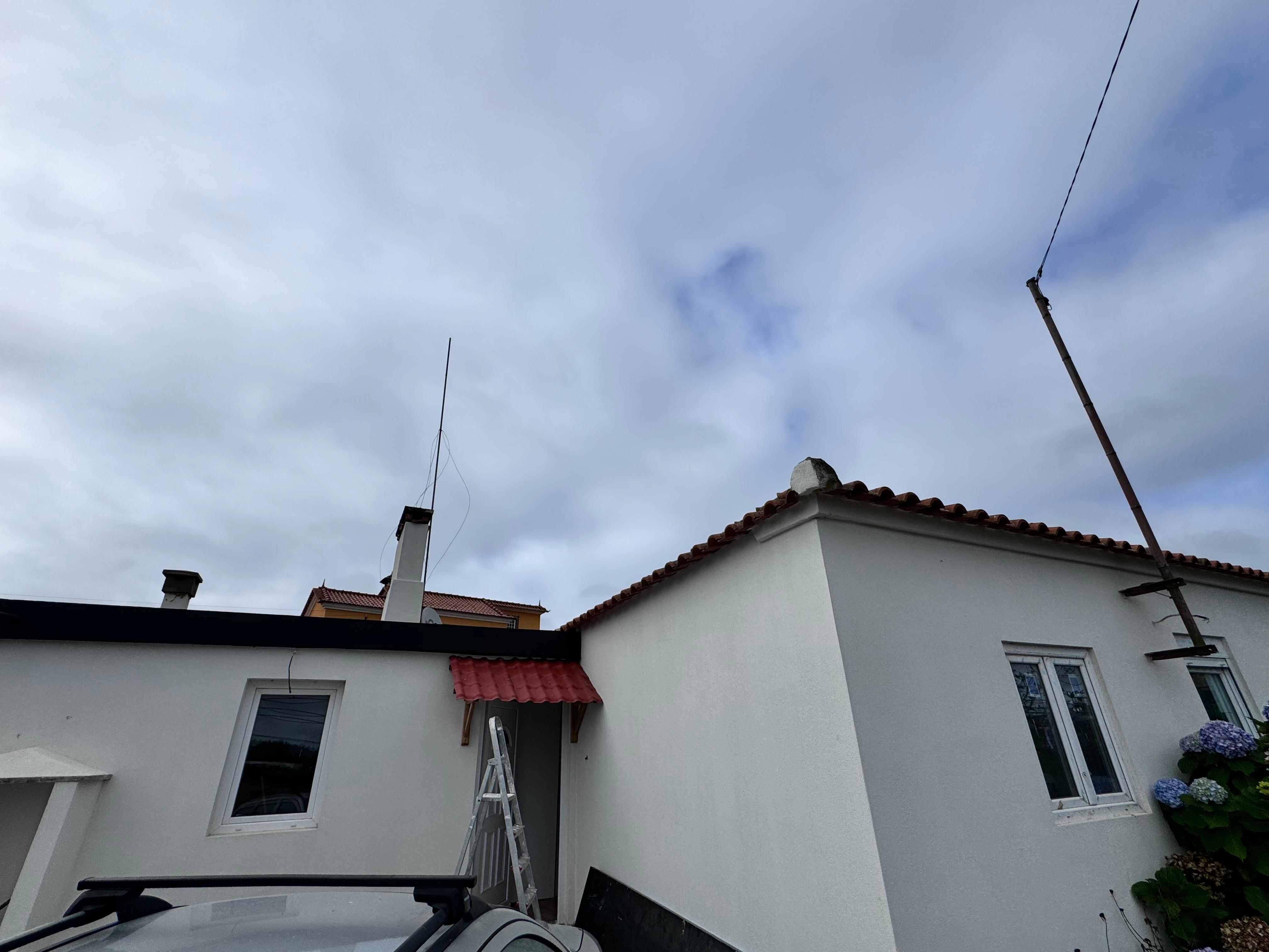 Capoto e pintura em Lourinhã.